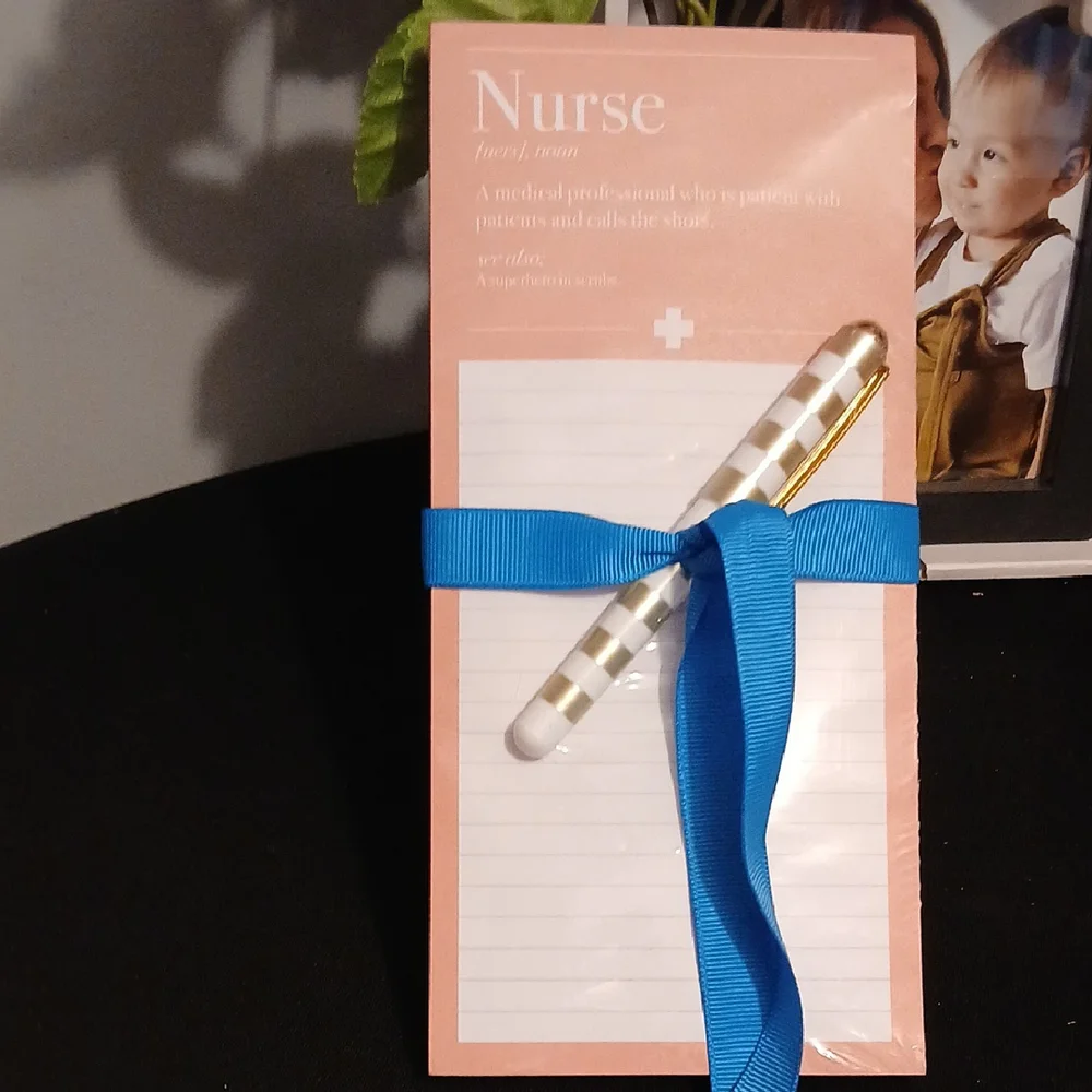 Nurse Note Pad with Gold and White Striped Pen NWT